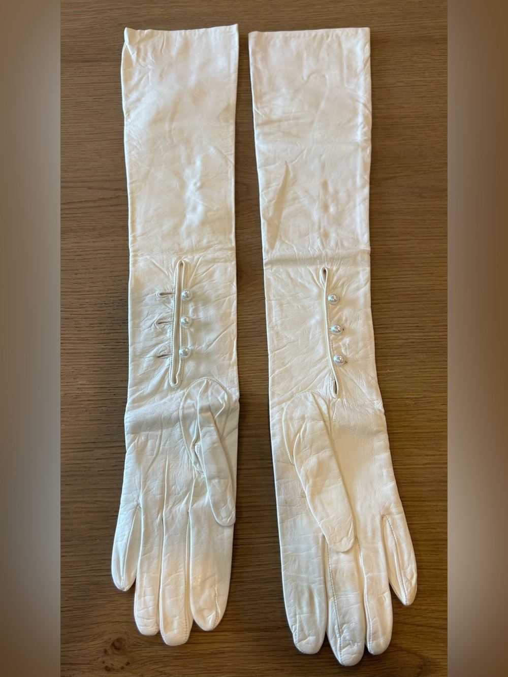 Vintage Shalimar White Leather Opera Gloves Silk Lined Made in Italy Size 7 - Picture 7 of 11